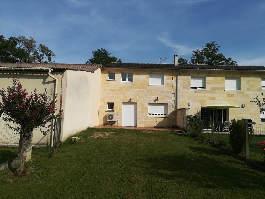 Gîte du vignoble Sidky Lussac  Eksteriør billede